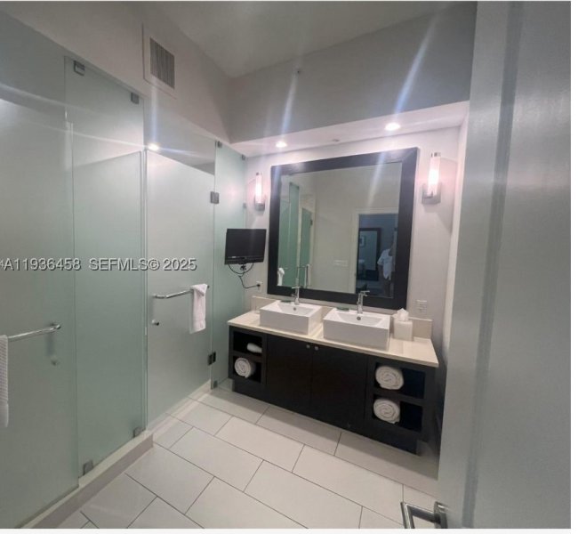Condo for sale at The Blue Doral 601