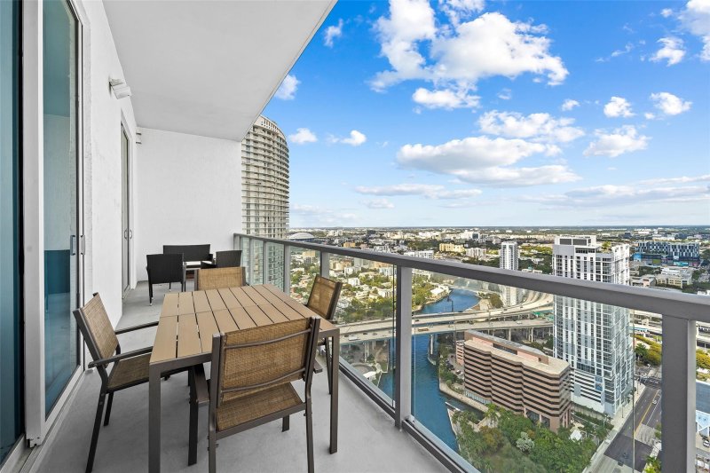 Condo for sale at Latitude On The River 4403