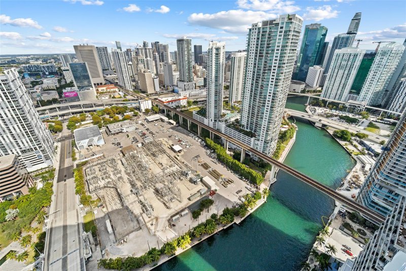 Condo for sale at Latitude On The River 4403