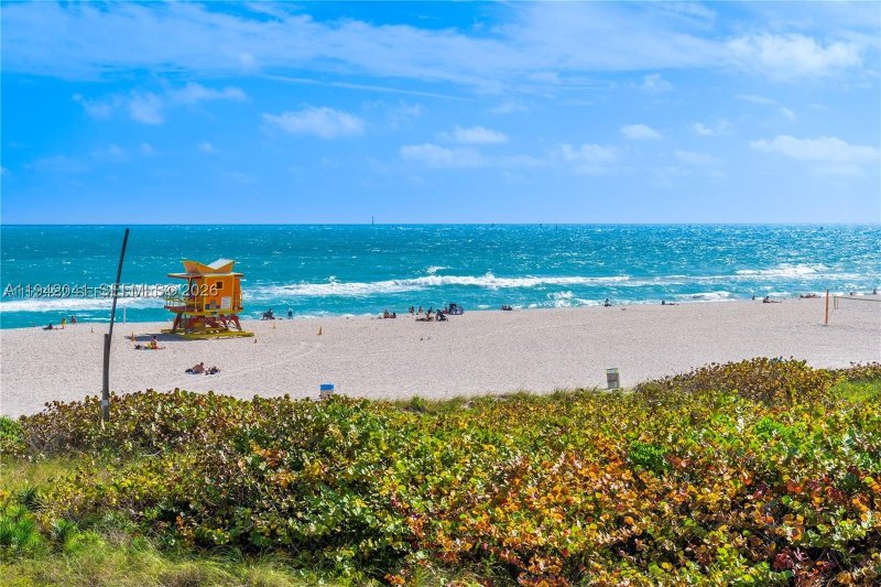 Condo for sale at Ocean Park 302