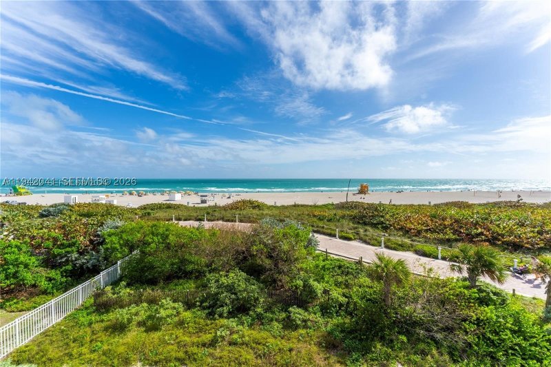 Condo for sale at Ocean Park 302