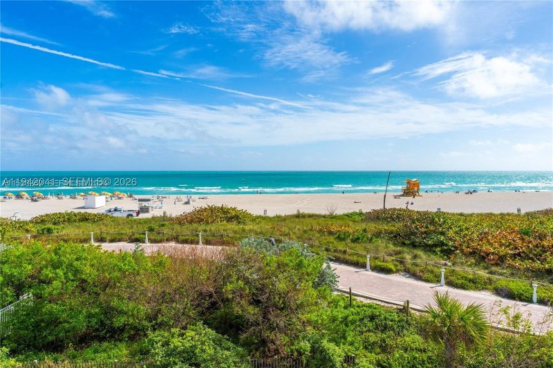 Condo for sale at Ocean Park 302
