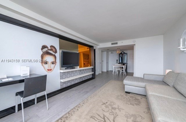 Alquiler de apartamento en 1100 West Condo (Mondrian located) 721