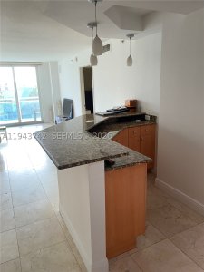 Comprar apartamento en The Collins Condo 426