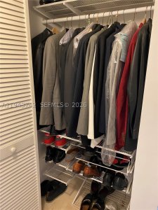 Comprar apartamento en The Collins Condo 426