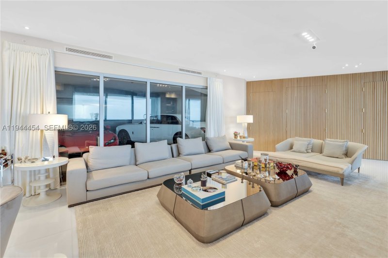 Condo for sale at Porsche Design Tower 4601