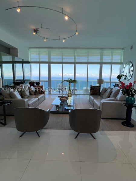 Apartment for rent at Trump Tower Three 4101