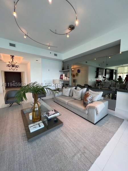 Apartment for rent at Trump Tower Three 4101