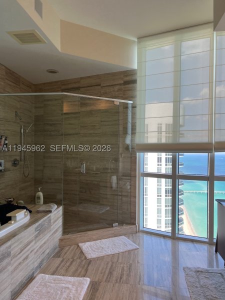 Apartment for rent at Trump Tower Three 4101