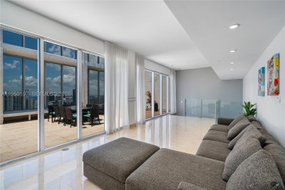 Aluguel de apartamento no Icon Brickell Tower II 5705