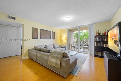 The Yacht Club at Aventura Apt #8303