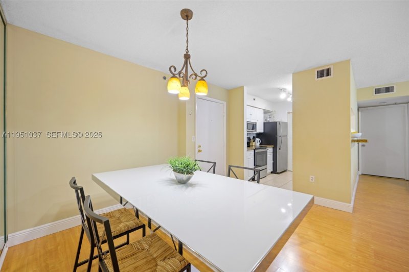 Condo for sale at The Yacht Club at Aventura 8303