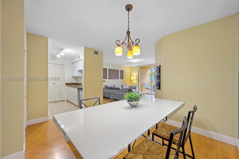 Condo for sale at The Yacht Club at Aventura 8303