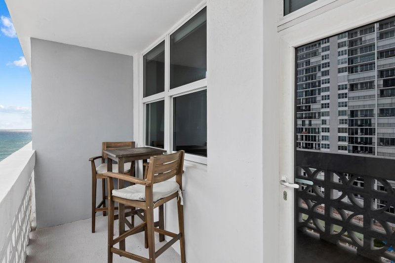 Apartment for rent at Galt Towers 12N