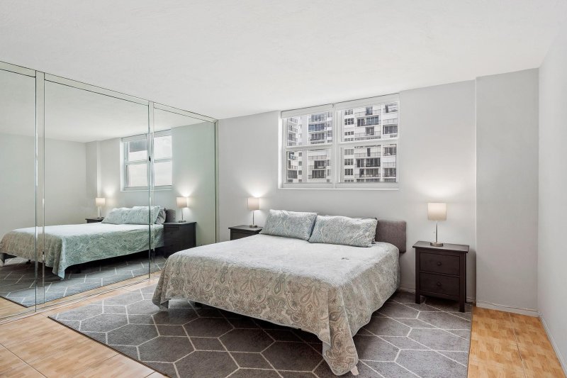 Apartment for rent at Galt Towers 12N