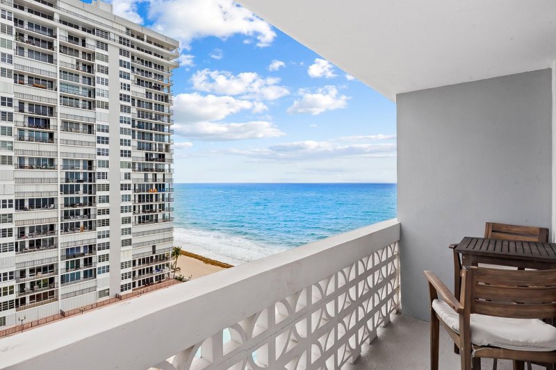 Apartment for rent at Galt Towers 12N