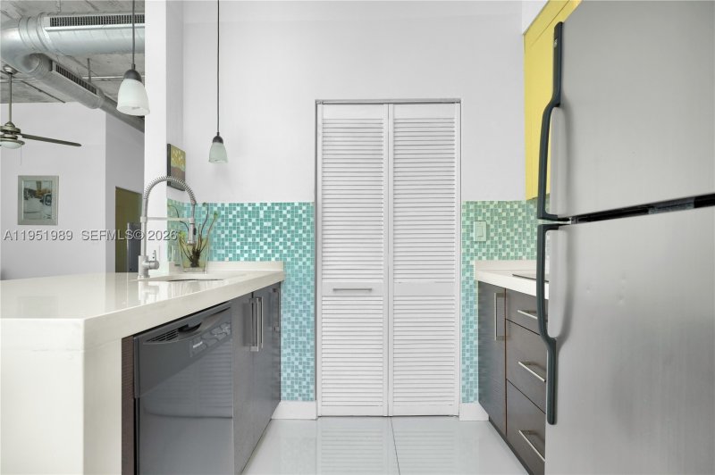 Comprar apartamento no Cite On The Bay 3213