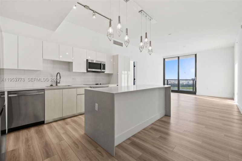 Apartment for rent at Mondrian Hallandale 2503