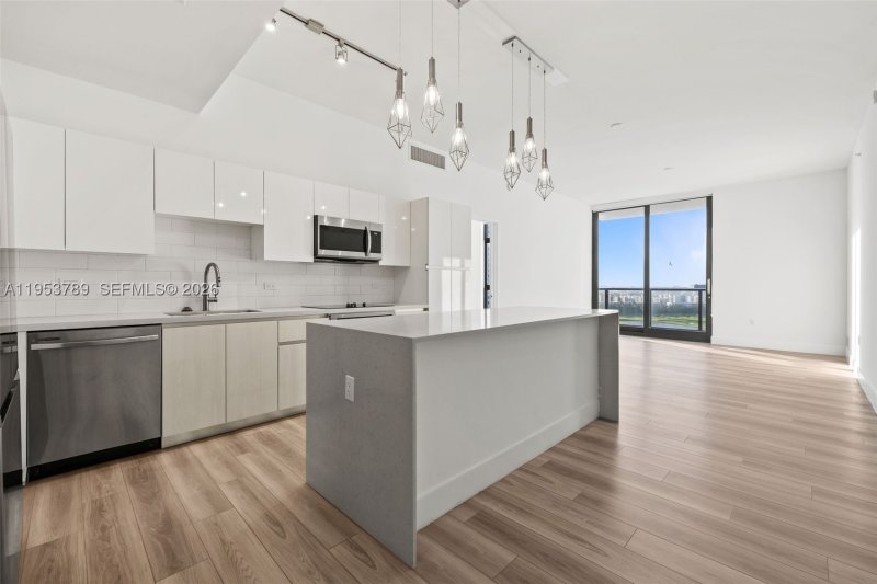 Apartment for rent at Mondrian Hallandale 1703