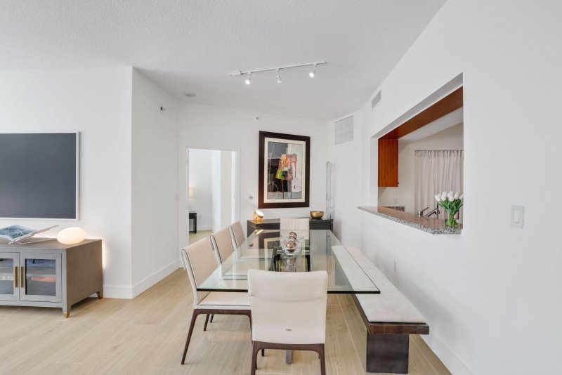 Condo for sale at Watergarden 301