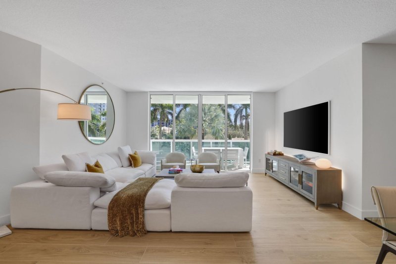 Condo for sale at Watergarden 301