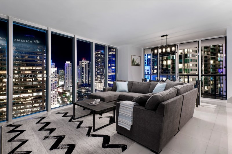 Condo for sale at Icon Brickell Viceroy 3208