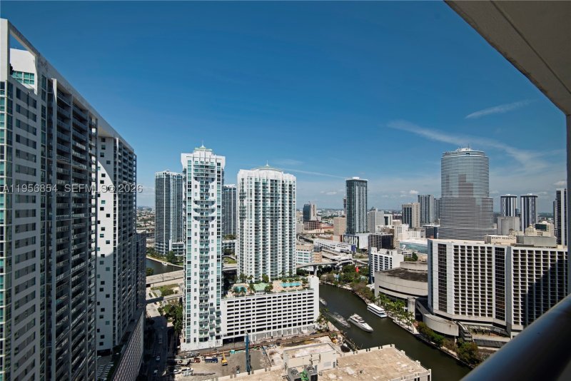 Condo for sale at Icon Brickell Viceroy 3208