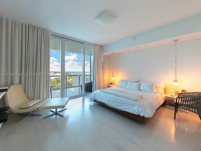 Condo for sale at Continuum II North 707