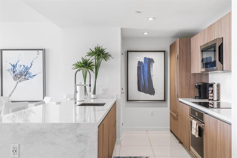 Apartment for rent at Tiffany House 1214
