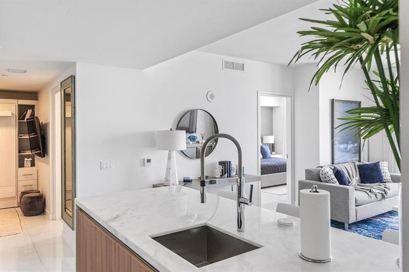 Apartment for rent at Tiffany House 1214
