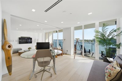 Comprar apartamento no 1000 Venetian Way 403