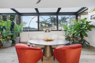Comprar apartamento no 1000 Venetian Way 403