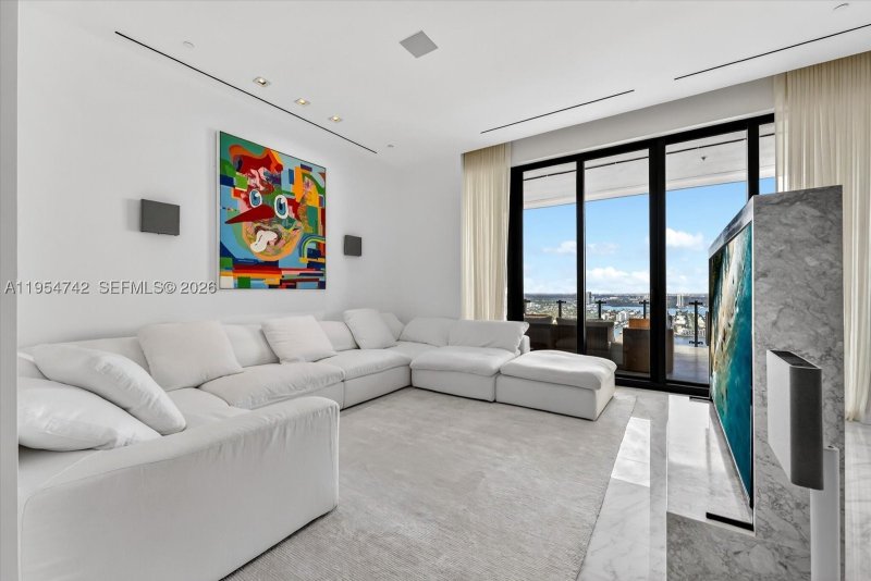 Comprar apartamento en Muse Sunny Isles Beach 2902