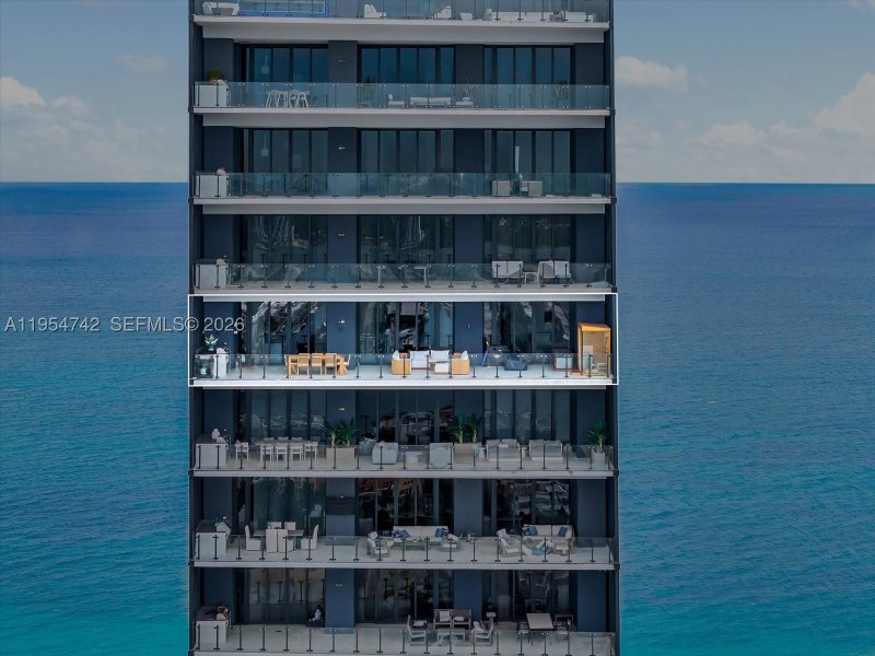 Comprar apartamento en Muse Sunny Isles Beach 2902