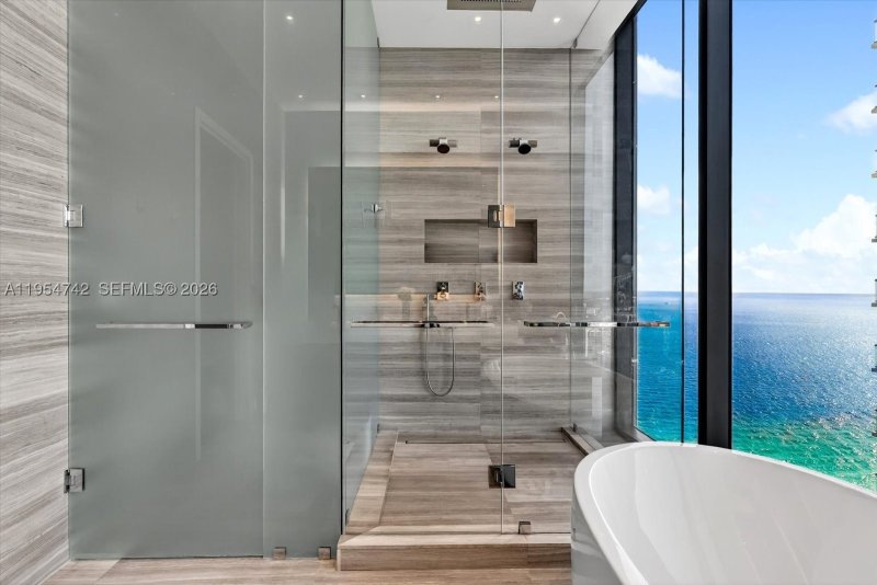 Comprar apartamento en Muse Sunny Isles Beach 2902