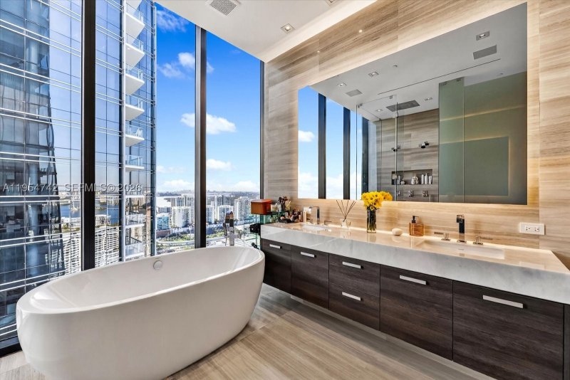 Comprar apartamento en Muse Sunny Isles Beach 2902