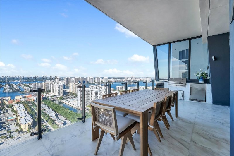 Comprar apartamento en Muse Sunny Isles Beach 2902