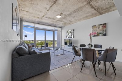 Comprar apartamento en Midtown Midblock 1113