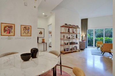 Comprar apartamento en Turnberry Village 112