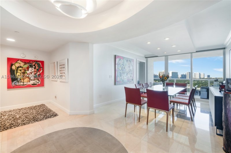 Condo for sale at Ocean One 1202