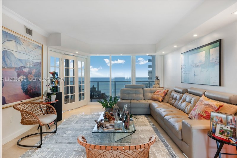 Condo for sale at Ocean One 1202