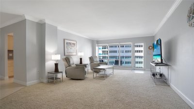 Comprar apartamento en Southpoint Towers 607n