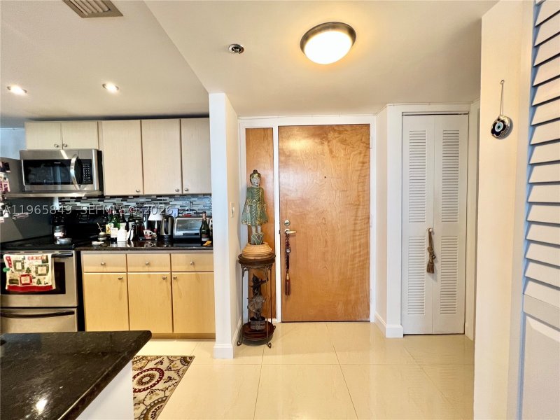 Apartment for rent at Grandview Palace 1817