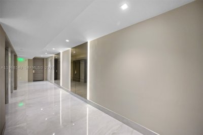 Comprar apartamento no Peninsula II 2209