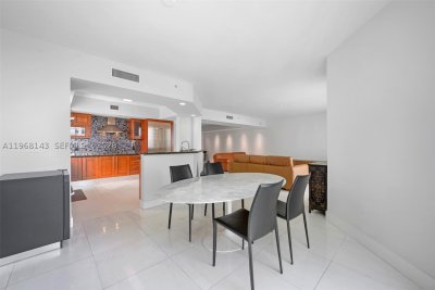 Comprar apartamento no Peninsula II 2209