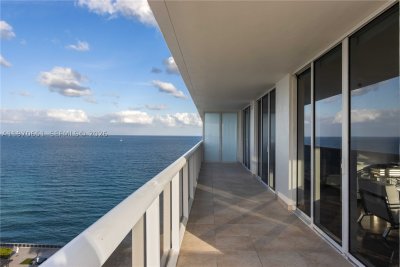 Aluguel de apartamento no Beach Club Two 1908