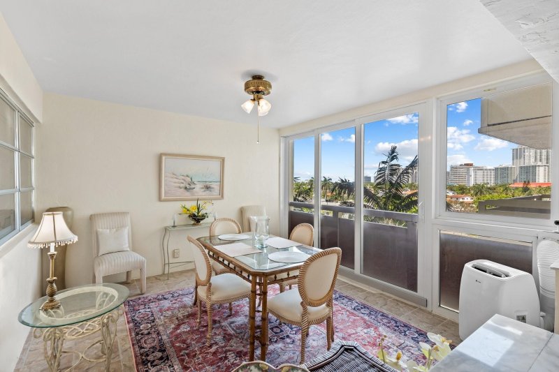 Condo for sale at Coral Ridge Towers North 612