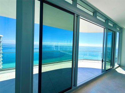 Comprar apartamento en Selene Oceanfront Residences Ph 2601-s