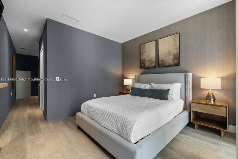 Condo for sale at Smart Brickell III 705