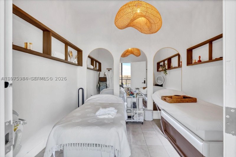 Condo for sale at Smart Brickell III 705